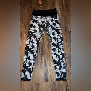 CVG Reversible camo full length leggings X-small